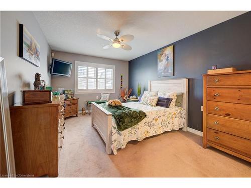 11D-350 Doon Valley Drive, Kitchener, ON - Indoor Photo Showing Bedroom