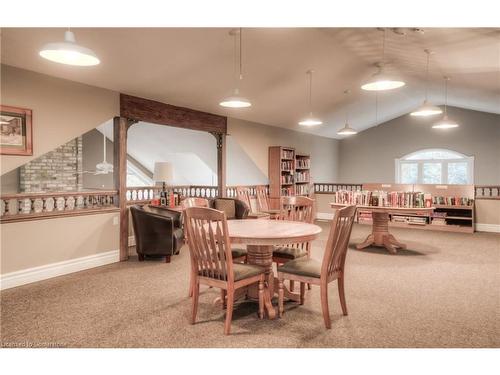 11D-350 Doon Valley Drive, Kitchener, ON - Indoor Photo Showing Dining Room