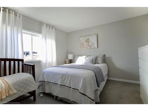 21C-388 Old Huron Road Road, Kitchener, ON - Indoor Photo Showing Bedroom