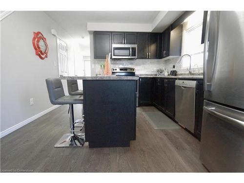 21C-388 Old Huron Road Road, Kitchener, ON - Indoor Photo Showing Kitchen With Upgraded Kitchen