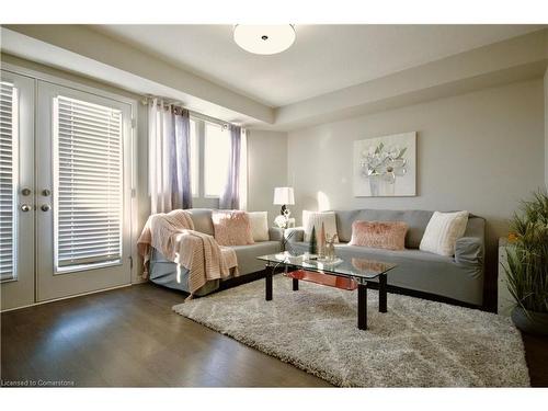 21C-388 Old Huron Road Road, Kitchener, ON - Indoor Photo Showing Living Room