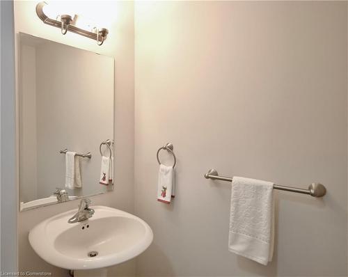 21C-388 Old Huron Road Road, Kitchener, ON - Indoor Photo Showing Bathroom