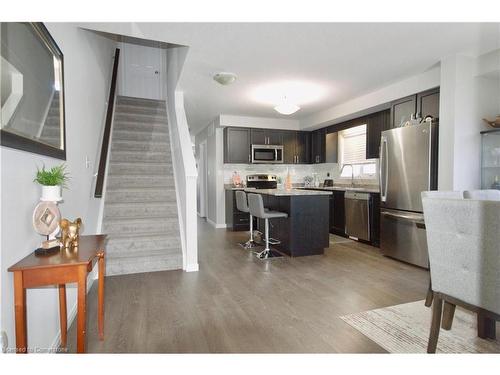 21C-388 Old Huron Road Road, Kitchener, ON - Indoor Photo Showing Kitchen With Upgraded Kitchen