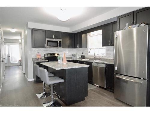 21C-388 Old Huron Road Road, Kitchener, ON - Indoor Photo Showing Kitchen With Upgraded Kitchen