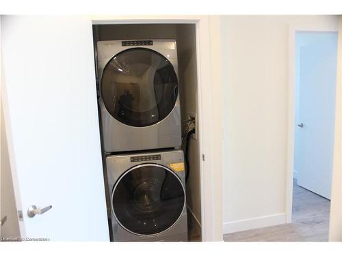 410-100 Garment Street, Kitchener, ON - Indoor Photo Showing Laundry Room