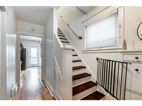 319 Douro Street, Stratford, ON - Indoor Photo Showing Other Room