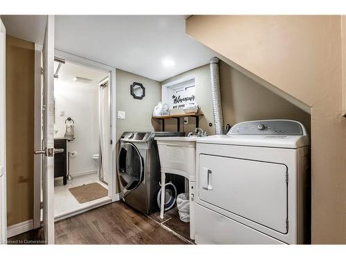 319 Douro Street, Stratford, ON - Indoor Photo Showing Laundry Room