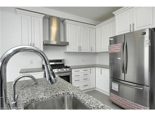 A-152 Rockcliffe Drive, Kitchener, ON - Indoor Photo Showing Kitchen With Stainless Steel Kitchen