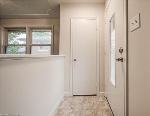 214 Clark Avenue, Kitchener, ON - Indoor Photo Showing Other Room