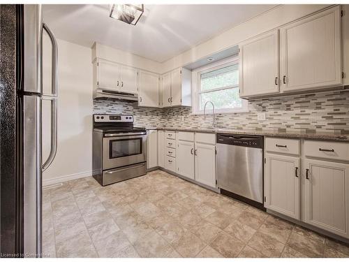 214 Clark Avenue, Kitchener, ON - Indoor Photo Showing Kitchen With Upgraded Kitchen