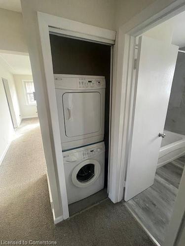 214 Clark Avenue, Kitchener, ON - Indoor Photo Showing Laundry Room