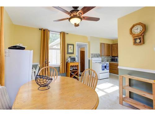 37 Elora Street S, Clifford, ON - Indoor Photo Showing Dining Room