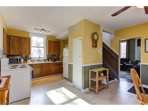 37 Elora Street S, Clifford, ON - Indoor Photo Showing Kitchen