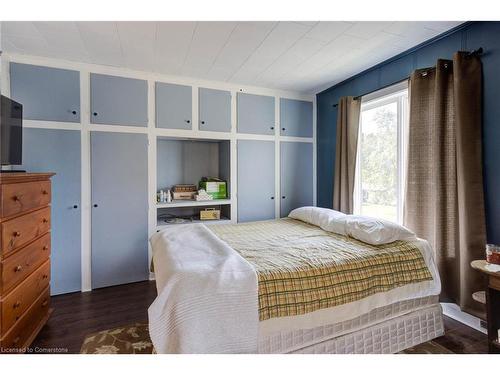 37 Elora Street S, Clifford, ON - Indoor Photo Showing Bedroom