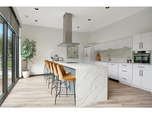 309-525 New Dundee Road, Kitchener, ON - Indoor Photo Showing Kitchen