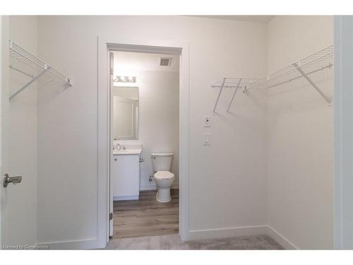 212-251 Northfield Drive, Waterloo, ON - Indoor Photo Showing Bathroom