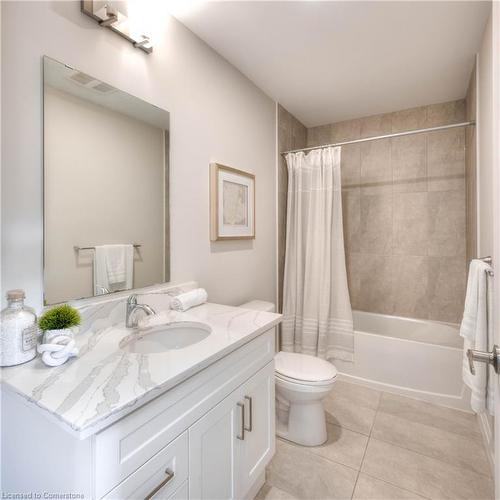 211-5 Wake Robin Drive, Kitchener, ON - Indoor Photo Showing Bathroom