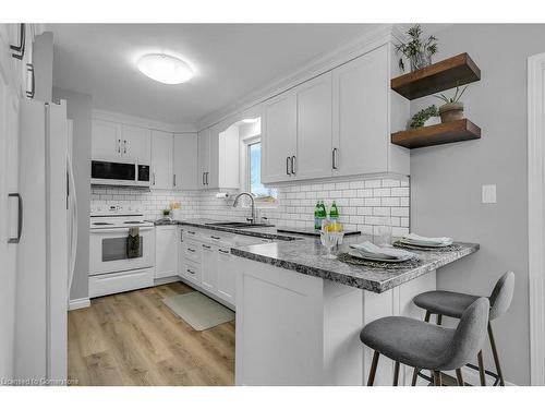 770 Kincaid Street, Listowel, ON - Indoor Photo Showing Kitchen With Upgraded Kitchen