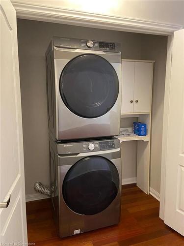 1449 Spring Garden Court, Mississauga, ON - Indoor Photo Showing Laundry Room