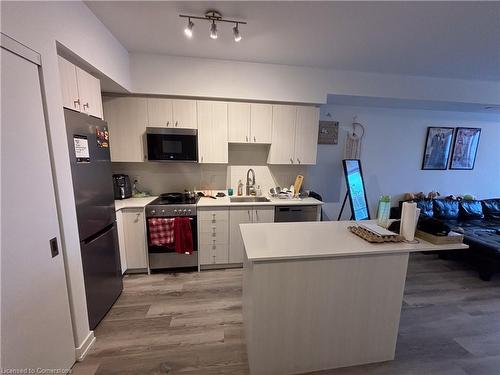 1501-5 Wellington Street, Kitchener, ON - Indoor Photo Showing Kitchen