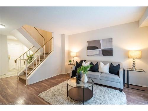 5-171 Ferguson Drive, Woodstock, ON - Indoor Photo Showing Living Room