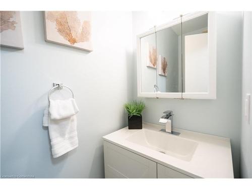 5-171 Ferguson Drive, Woodstock, ON - Indoor Photo Showing Bathroom