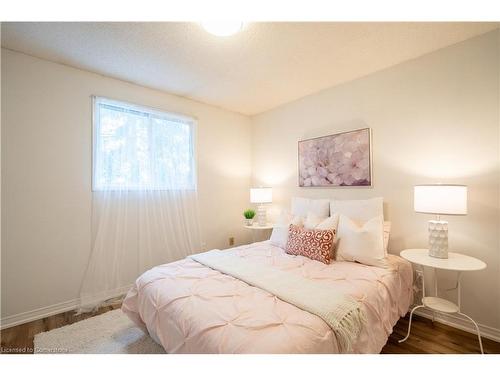 5-171 Ferguson Drive, Woodstock, ON - Indoor Photo Showing Bedroom