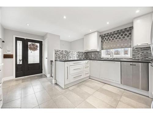 15 Rosewood Avenue, Etobicoke, ON - Indoor Photo Showing Kitchen With Upgraded Kitchen