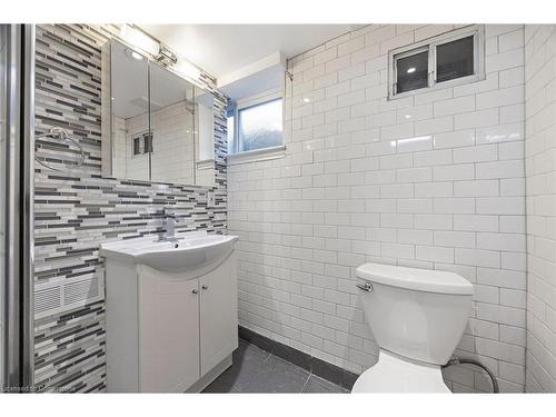 15 Rosewood Avenue, Etobicoke, ON - Indoor Photo Showing Bathroom