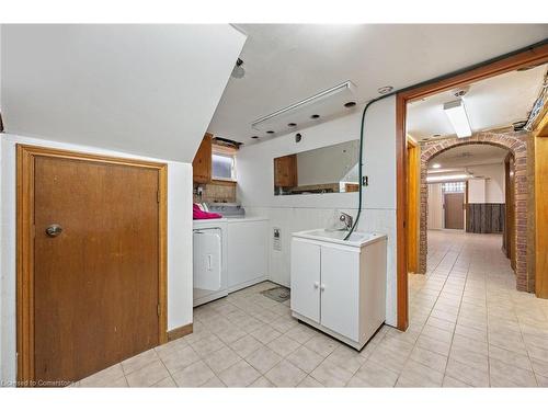 15 Rosewood Avenue, Etobicoke, ON - Indoor Photo Showing Laundry Room