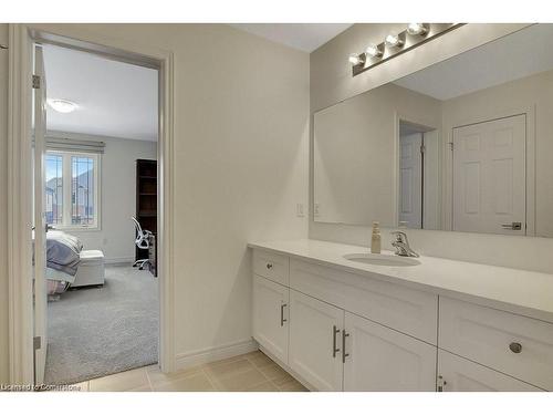 95 Georgina Street, Kitchener, ON - Indoor Photo Showing Bathroom