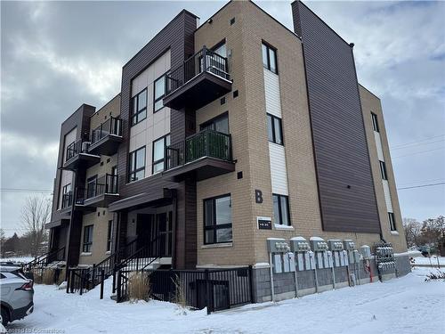 B10-10 Palace Street, Kitchener, ON - Outdoor With Balcony