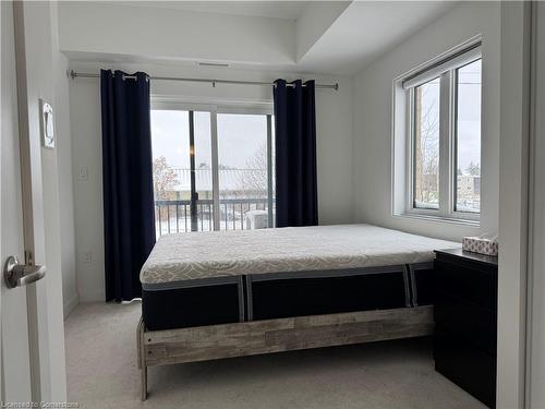 B10-10 Palace Street, Kitchener, ON - Indoor Photo Showing Bedroom