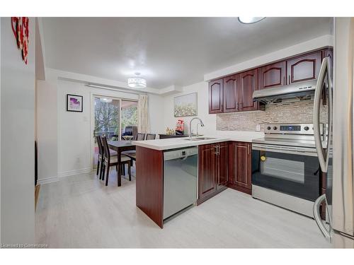 454 Timbercroft Crescent, Waterloo, ON - Indoor Photo Showing Kitchen