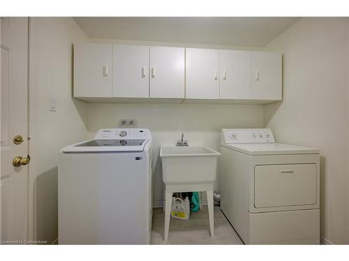 454 Timbercroft Crescent, Waterloo, ON - Indoor Photo Showing Laundry Room