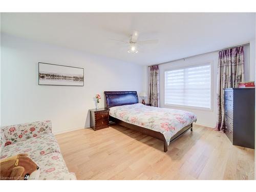 454 Timbercroft Crescent, Waterloo, ON - Indoor Photo Showing Bedroom