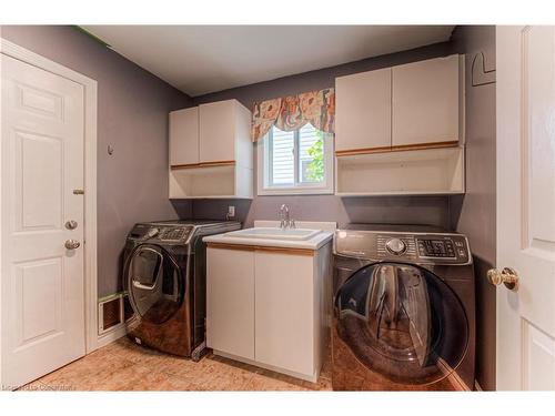 526 Westfield Drive, Waterloo, ON - Indoor Photo Showing Laundry Room