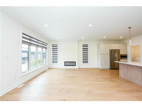 30-9150 Willoughby Drive, Niagara Falls, ON - Indoor Photo Showing Kitchen