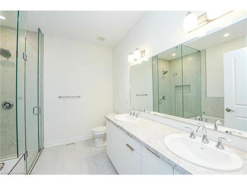 30-9150 Willoughby Drive, Niagara Falls, ON - Indoor Photo Showing Bathroom