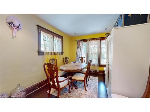 42 Shanley Street, Kitchener, ON - Indoor Photo Showing Dining Room