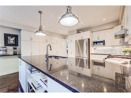 269 Old Post Road, Waterloo, ON - Indoor Photo Showing Kitchen With Upgraded Kitchen