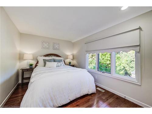 269 Old Post Road, Waterloo, ON - Indoor Photo Showing Bedroom