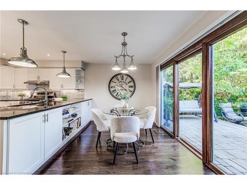 269 Old Post Road, Waterloo, ON - Indoor Photo Showing Dining Room