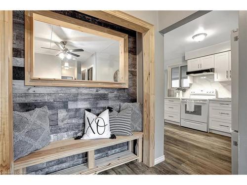 93 Christopher Drive, Cambridge, ON - Indoor Photo Showing Kitchen