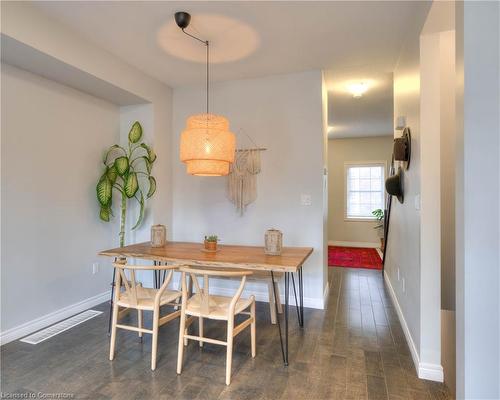 8 Cheltenham Mews, Kitchener, ON - Indoor Photo Showing Dining Room