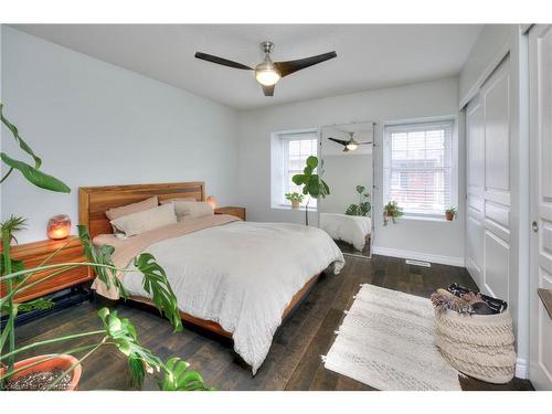 8 Cheltenham Mews, Kitchener, ON - Indoor Photo Showing Bedroom