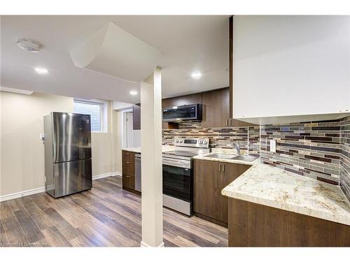 15 Staines Street, Breslau, ON - Indoor Photo Showing Kitchen