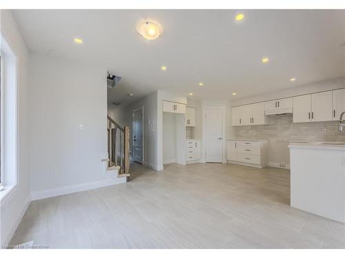 1501 Dunkirk Avenue, Woodstock, ON - Indoor Photo Showing Kitchen