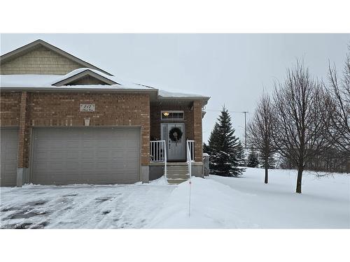 217 Huck Crescent, Kitchener, ON - Outdoor