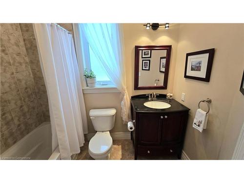 217 Huck Crescent, Kitchener, ON - Indoor Photo Showing Bathroom